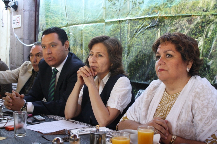 A la derecha Diana Laura Juárez Zamora. Foto: Ketzalkoatl